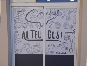 Gráficas Mundo - vinilo para exterior panadería pastelería Al Teu Gust