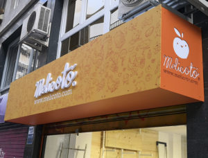 Gráficas Mundo - Rotulo e iluminación Melicotó